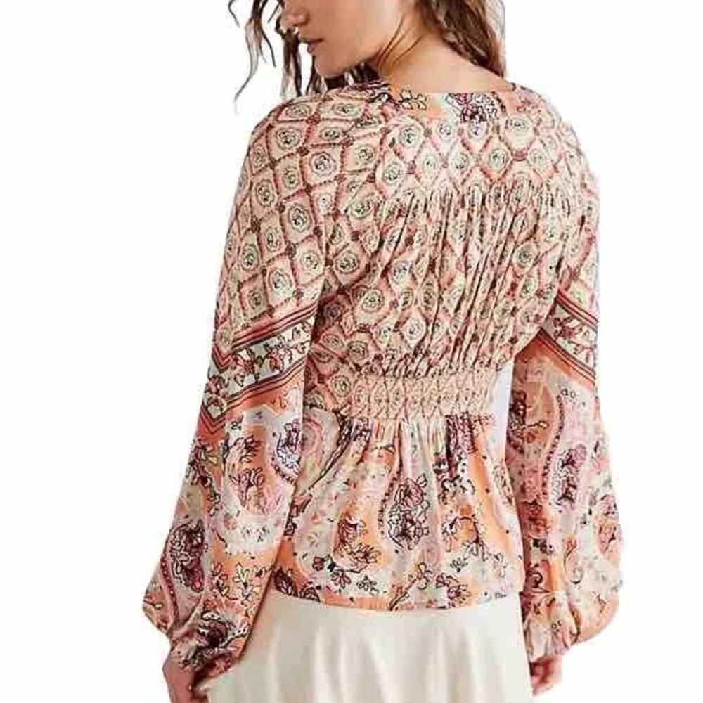 Free People Women's Patterned Blouse - Peach and White - Picture 4 of 10